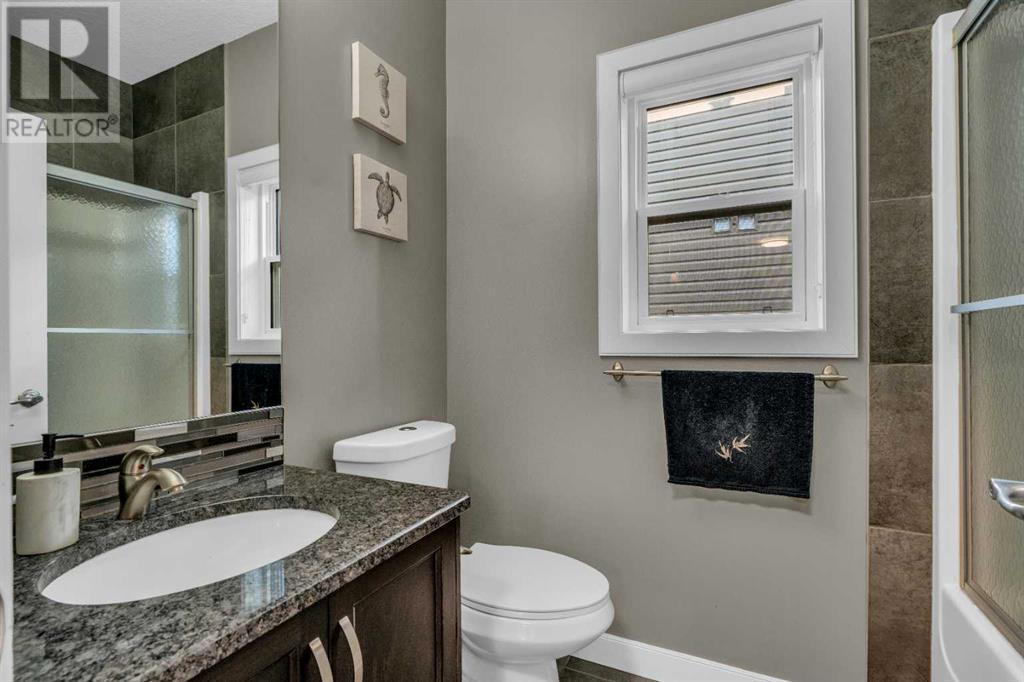 Single Family House for Sale in  Everhollow Green SW Evergreen Calgary 