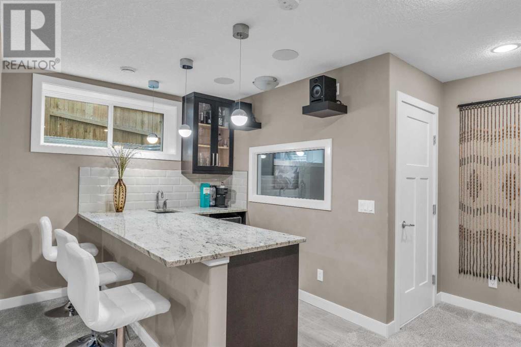 Single Family House for Sale in  Everhollow Green SW Evergreen Calgary 