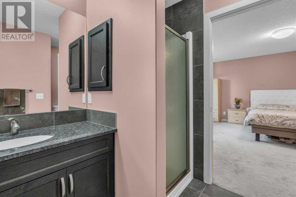 Single Family House for Sale in  Everhollow Green SW Evergreen Calgary 