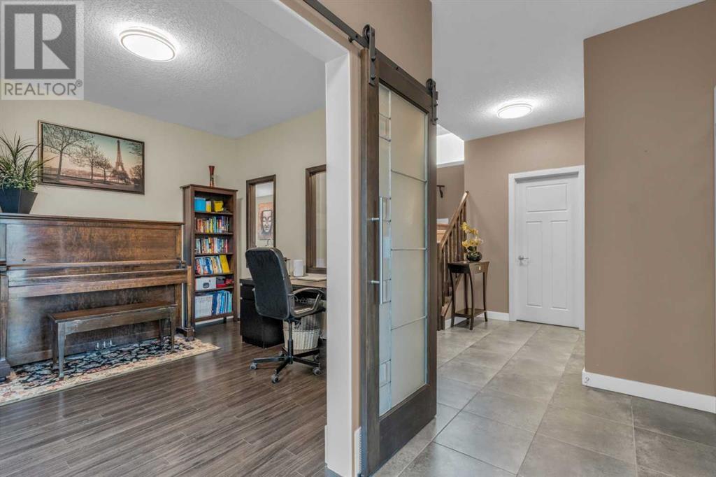 Single Family House for Sale in  Everhollow Green SW Evergreen Calgary 