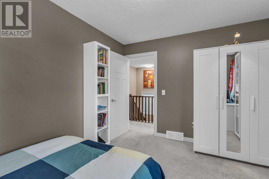 Single Family House for Sale in  Everhollow Green SW Evergreen Calgary 