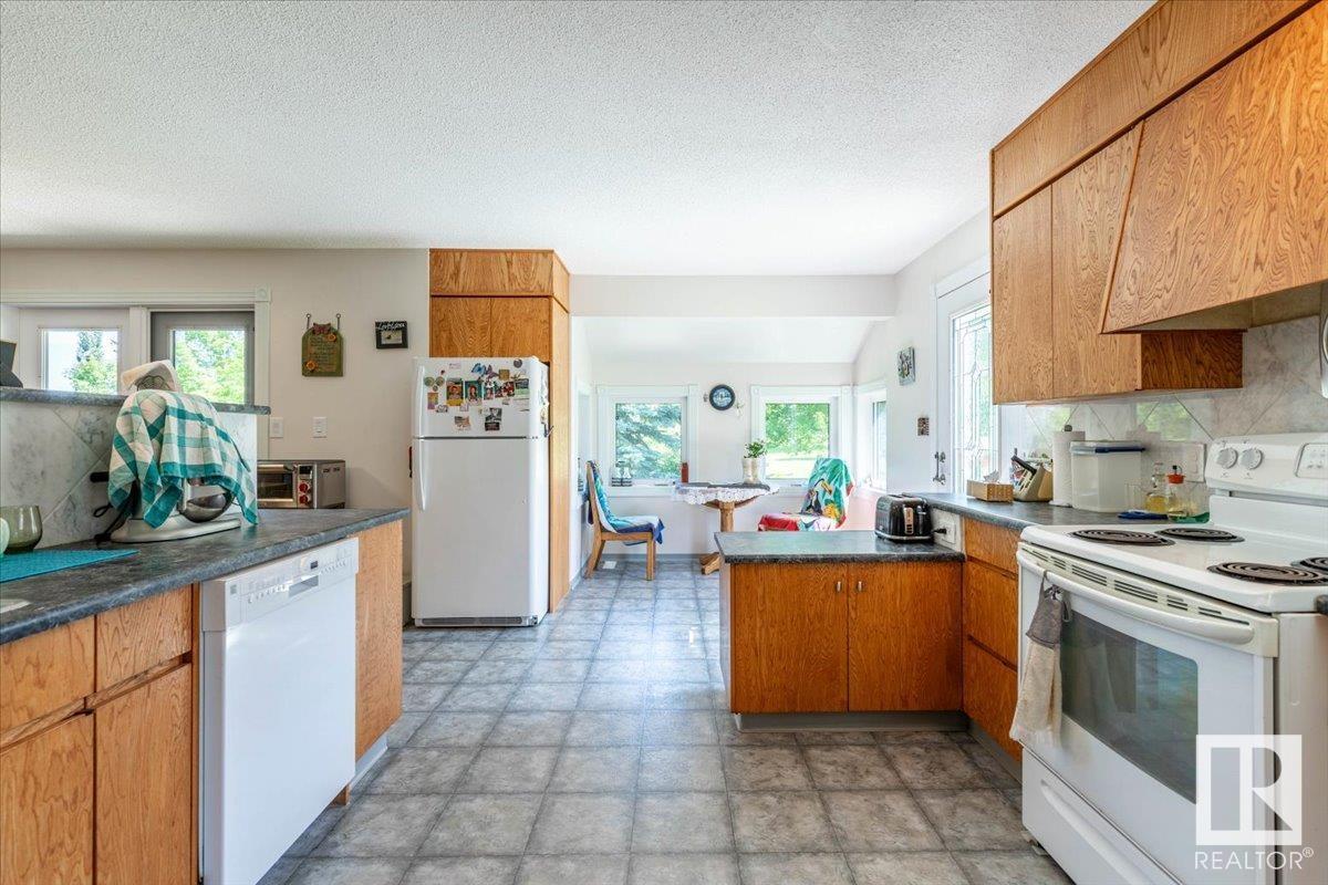 Photo 12 of 8 465070 Rge Road 20, Rural Wetaskiwin County AB