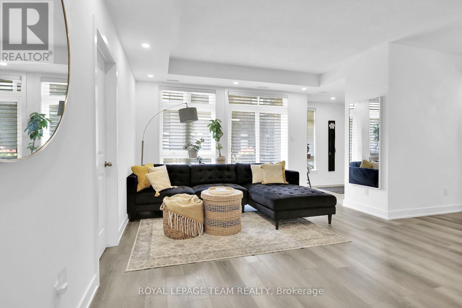 Photo 11 of H 300 Tulum Crescent, Ottawa ON