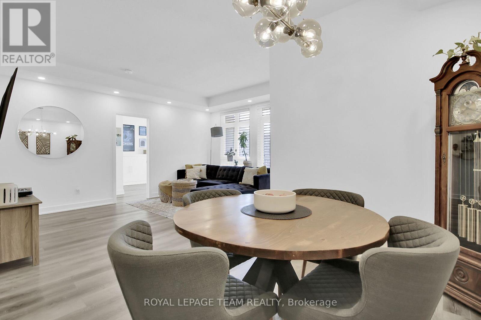 Photo 12 of H 300 Tulum Crescent, Ottawa ON