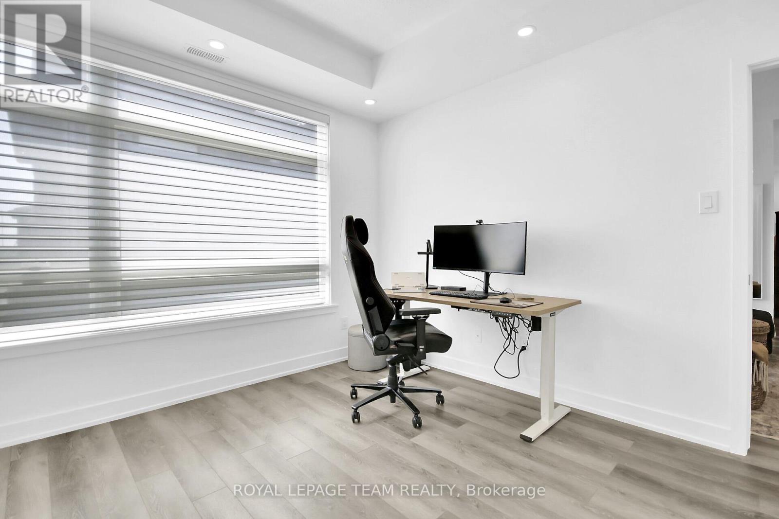 Photo 30 of H 300 Tulum Crescent, Ottawa ON