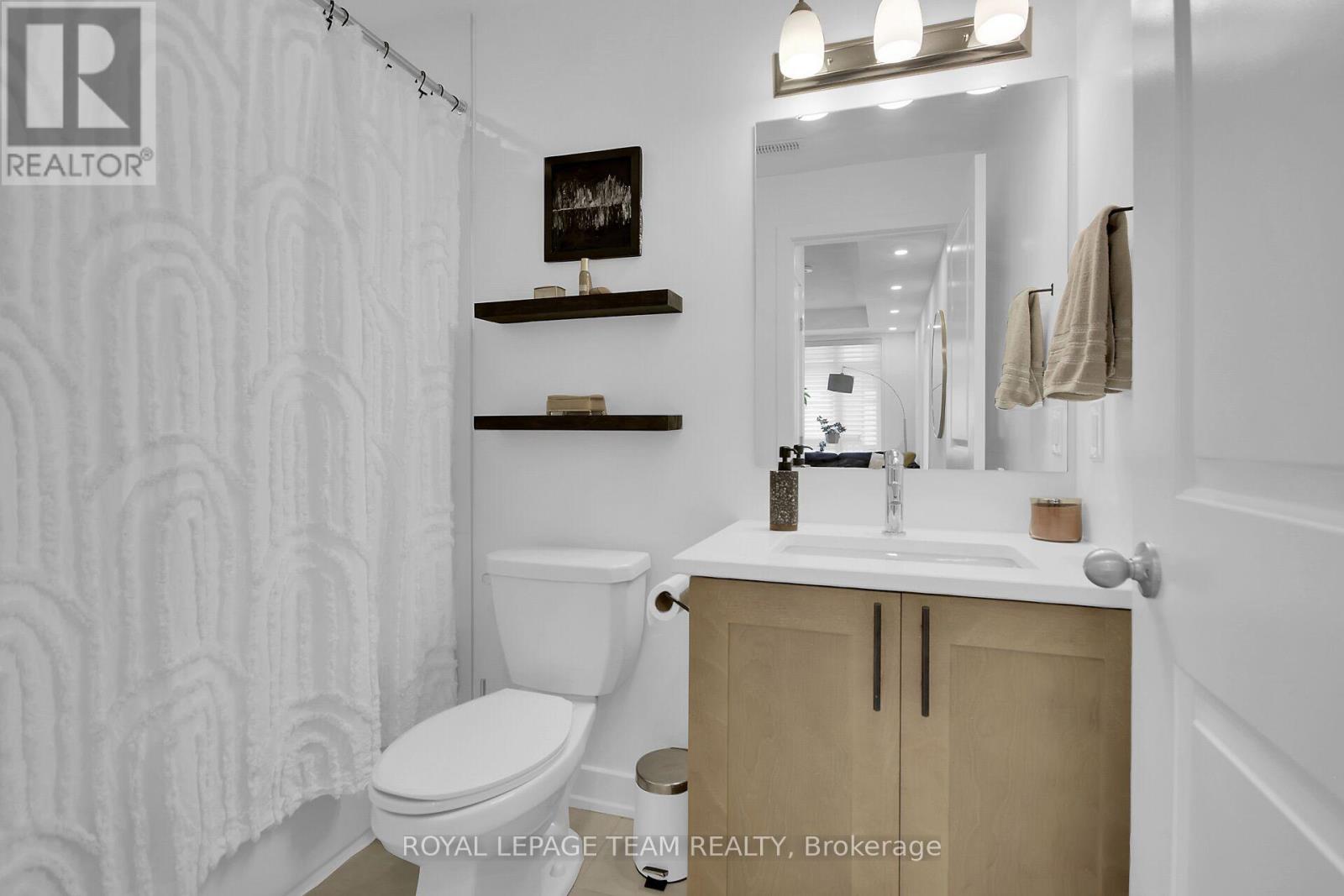 Photo 34 of H 300 Tulum Crescent, Ottawa ON