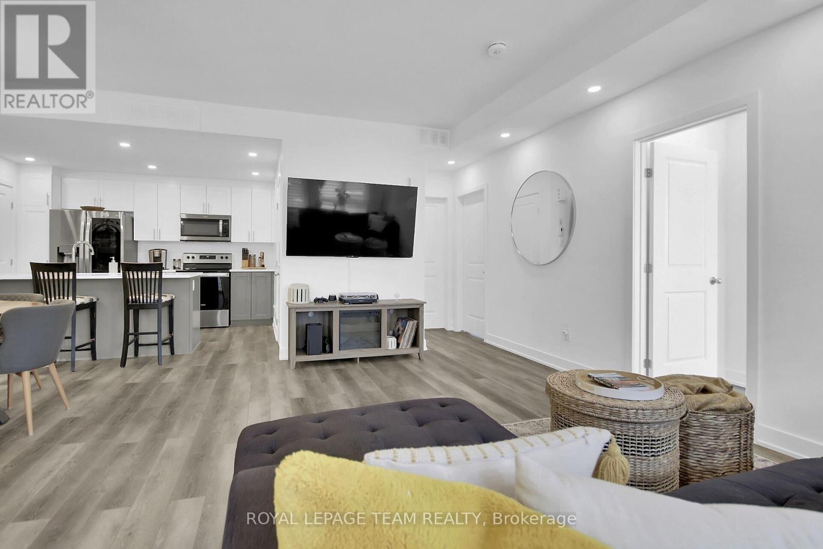 Photo 9 of H 300 Tulum Crescent, Ottawa ON