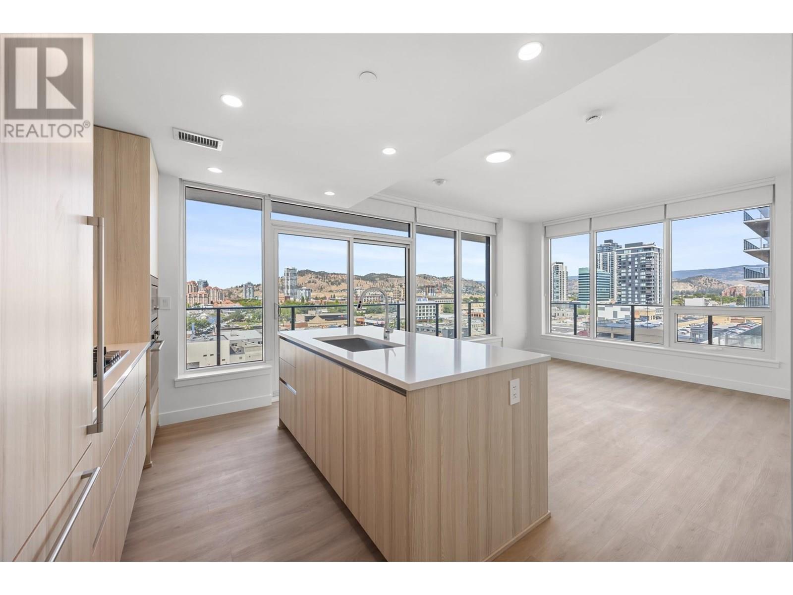 Photo 6 of 238 Leon Avenue Unit 702, Kelowna BC