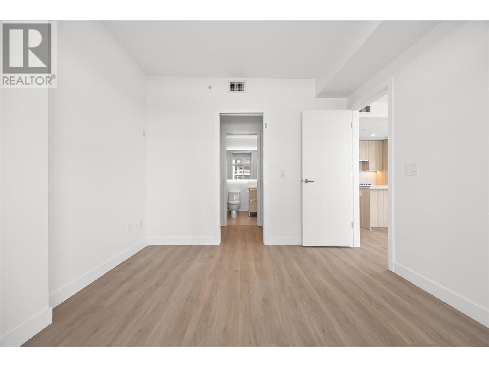 Photo 18 of 238 Leon Avenue Unit 702, Kelowna BC