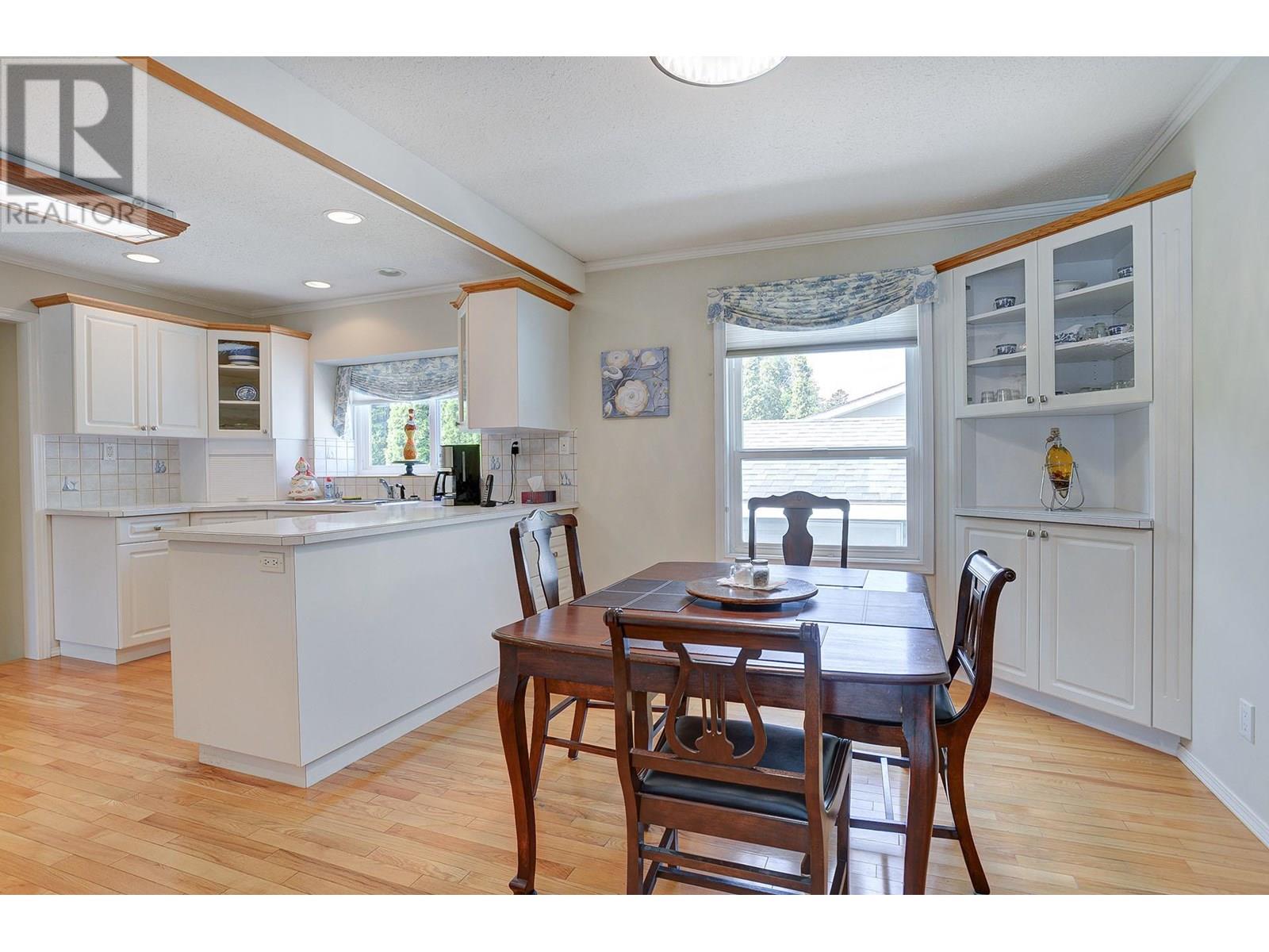 Photo 6 of 660 Valdes Drive, Kamloops BC
