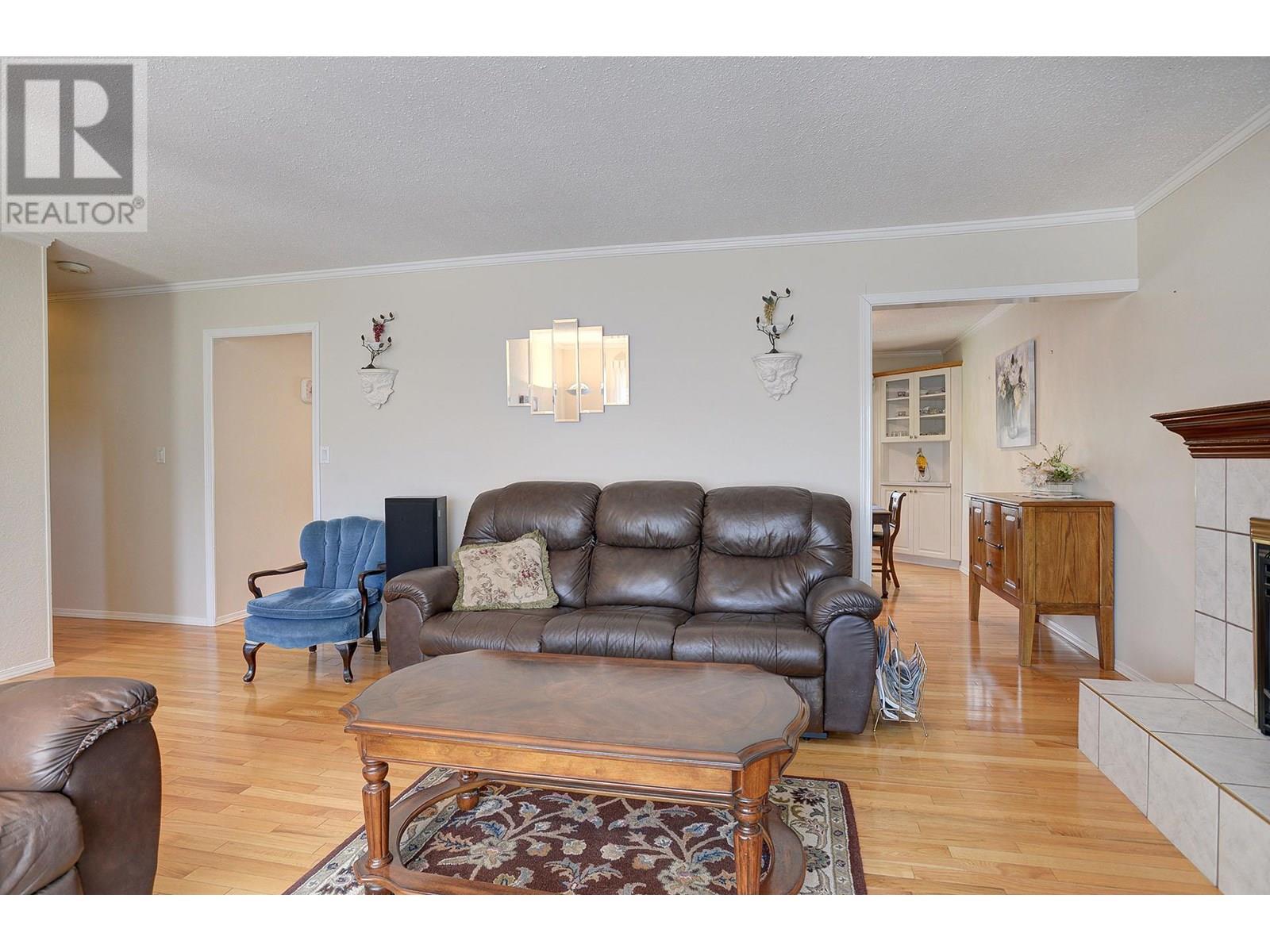 Photo 5 of 660 Valdes Drive, Kamloops BC