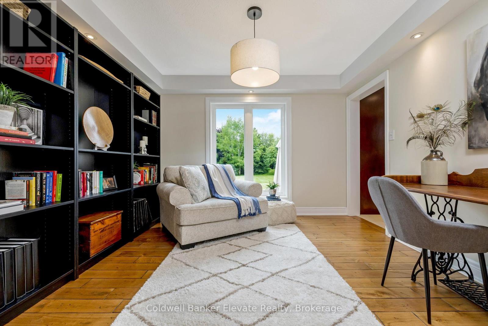 Photo 45 of 4 Southwinds Drive, Halton Hills ON