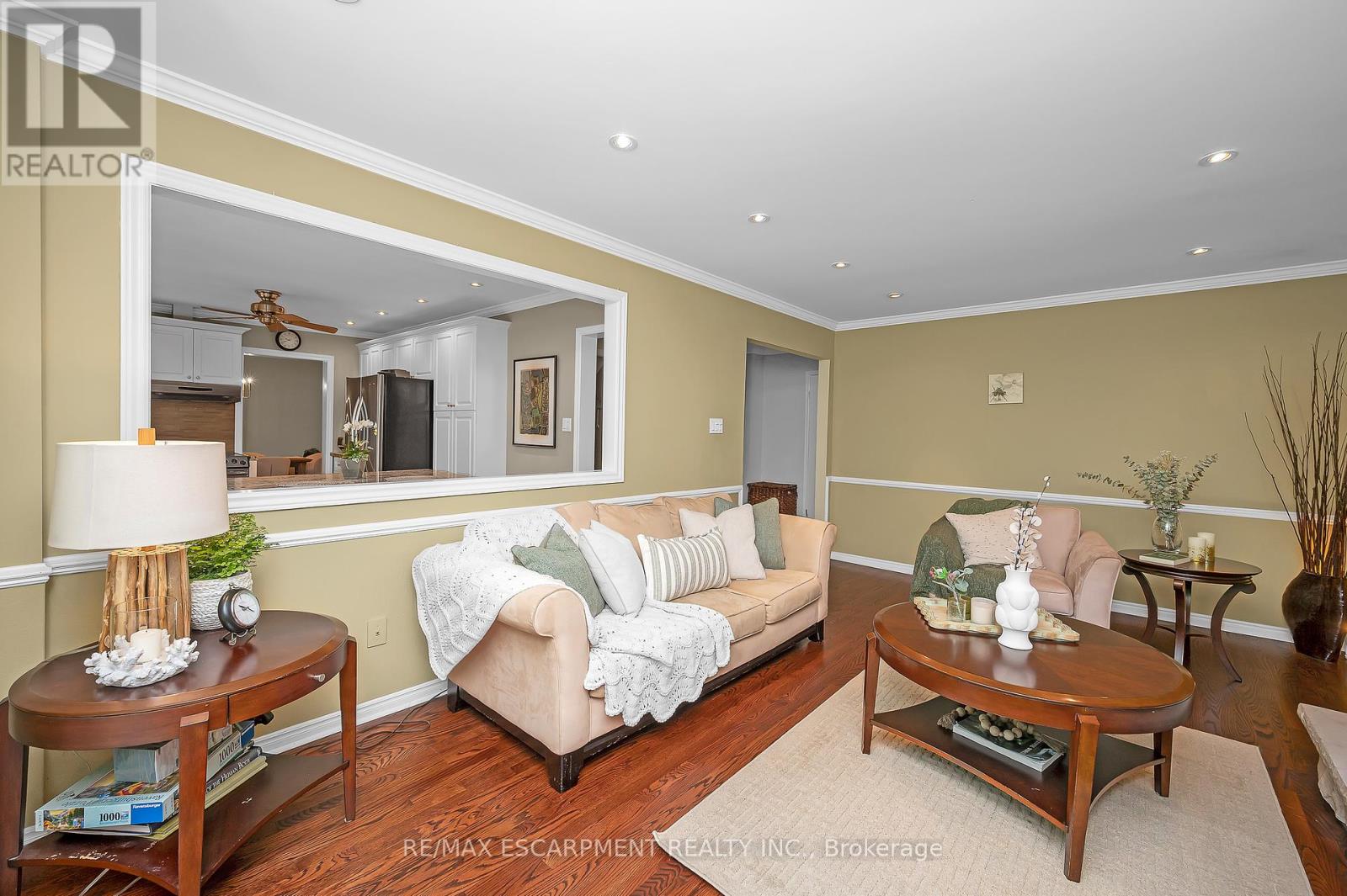Photo 16 of 1355 Edgeware Road, Oakville ON