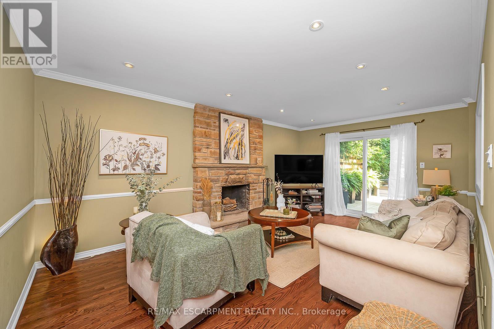 Photo 17 of 1355 Edgeware Road, Oakville ON