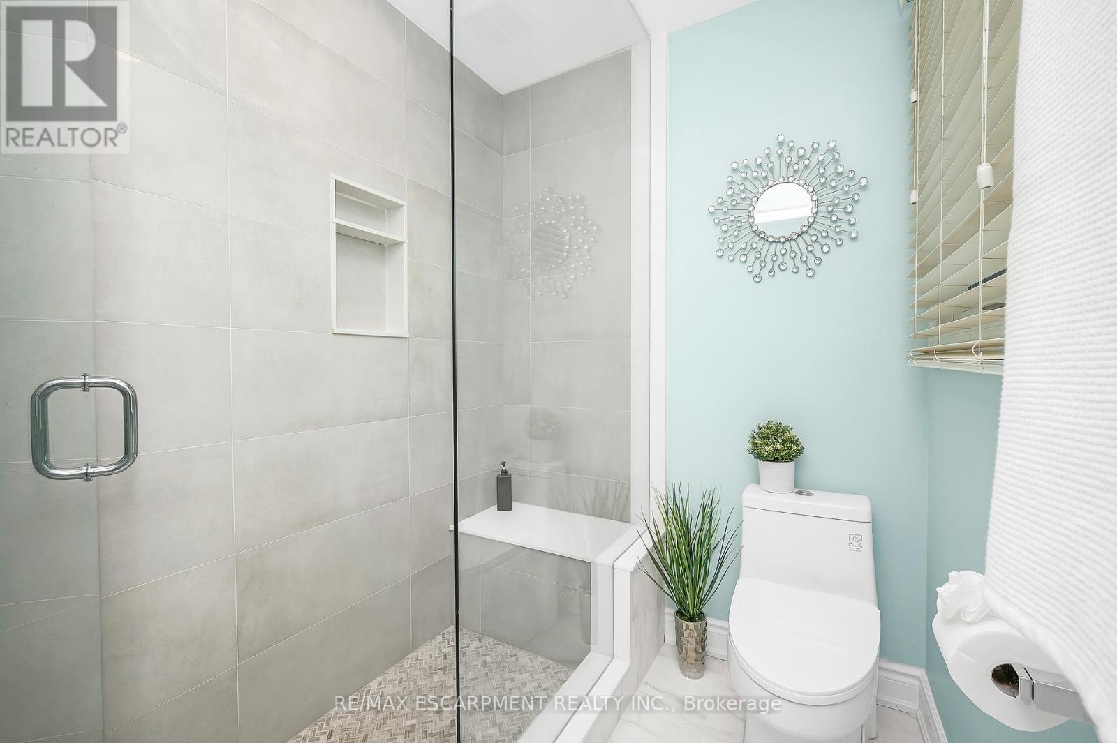 Photo 24 of 1355 Edgeware Road, Oakville ON