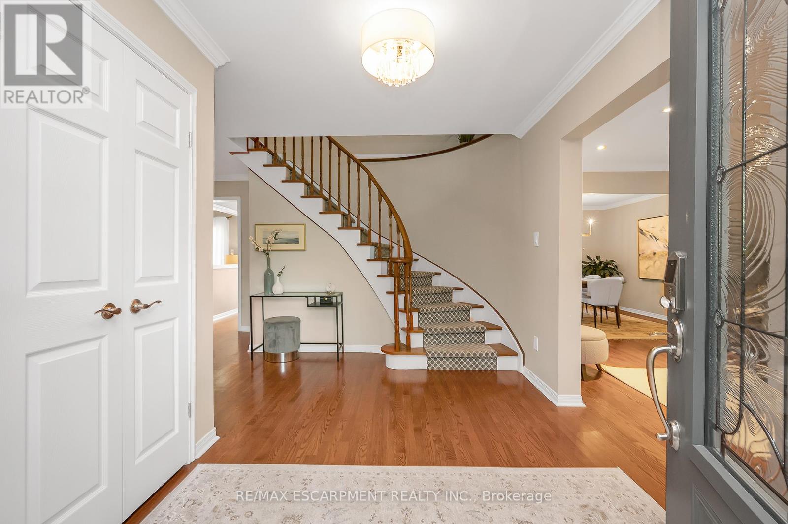 Photo 6 of 1355 Edgeware Road, Oakville ON