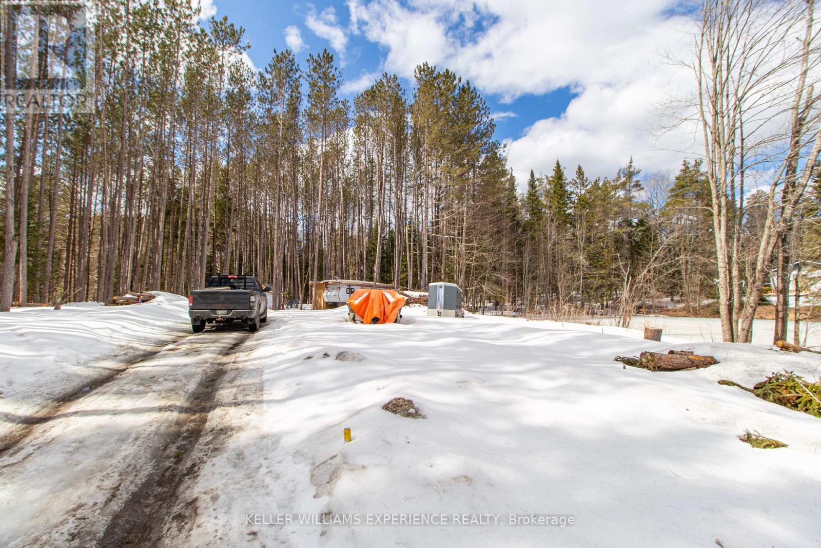 Photo 11 of 1318 Old North Road, Huntsville ON
