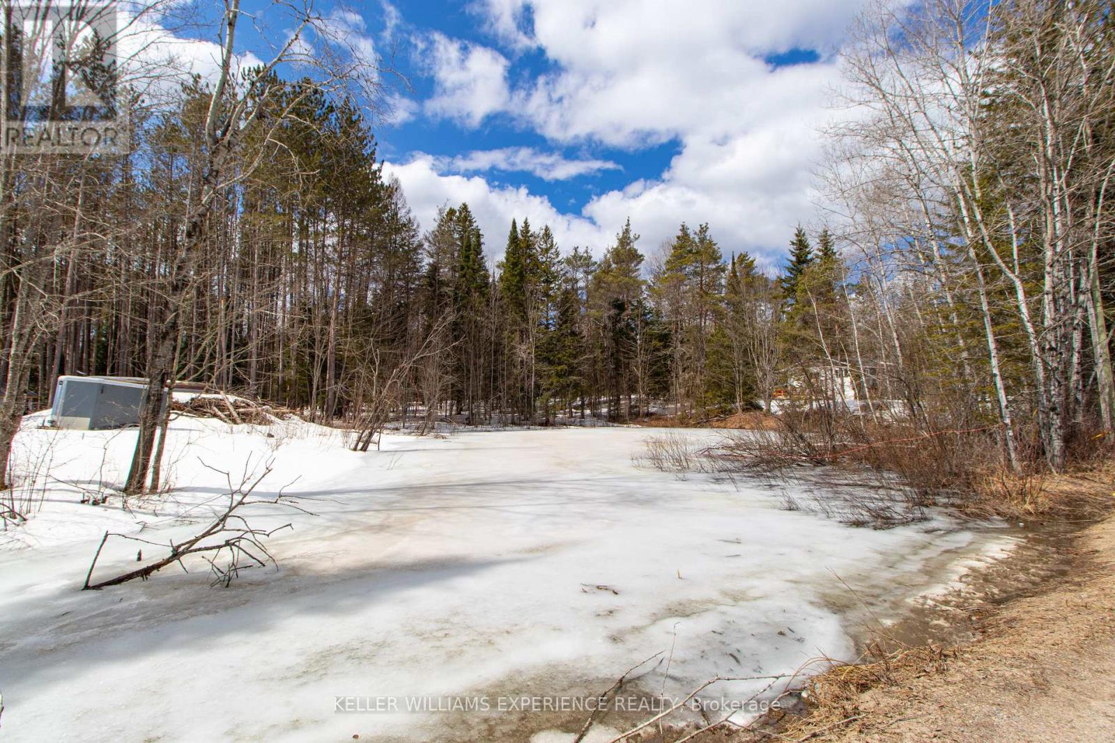 Photo 12 of 1318 Old North Road, Huntsville ON