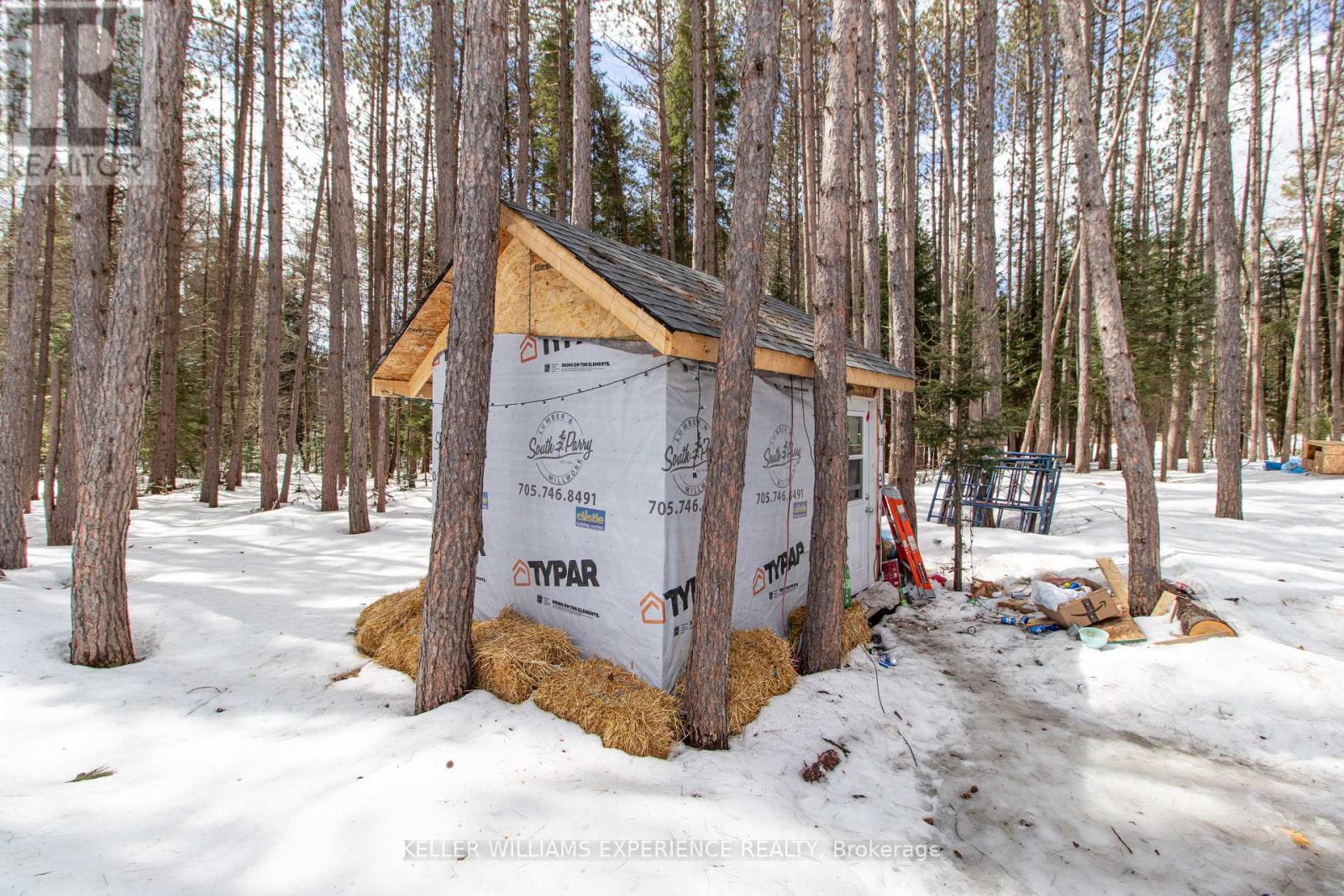 Photo 6 of 1318 Old North Road, Huntsville ON