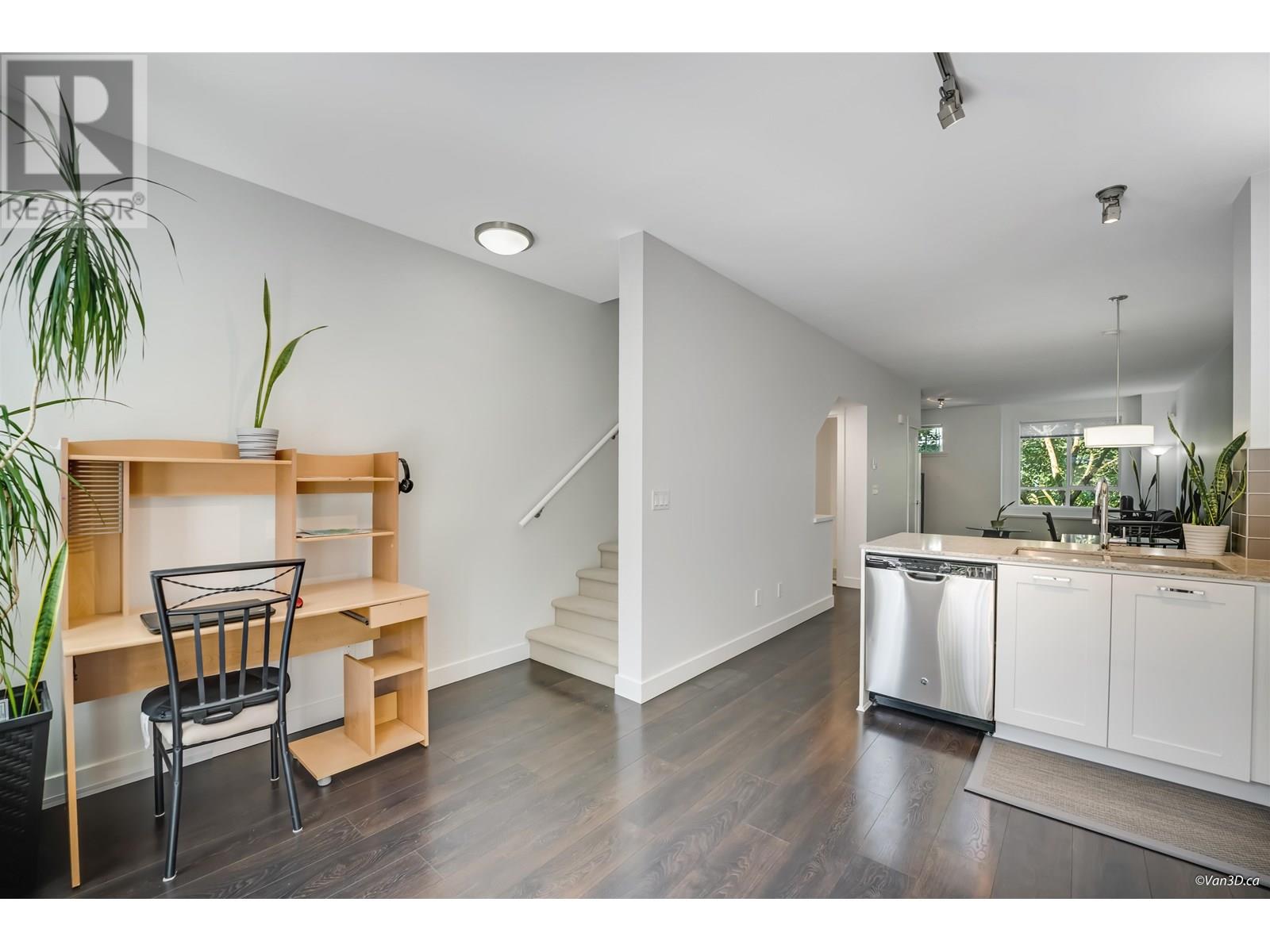 Photo 8 of 35 3395 Galloway Avenue, Coquitlam BC