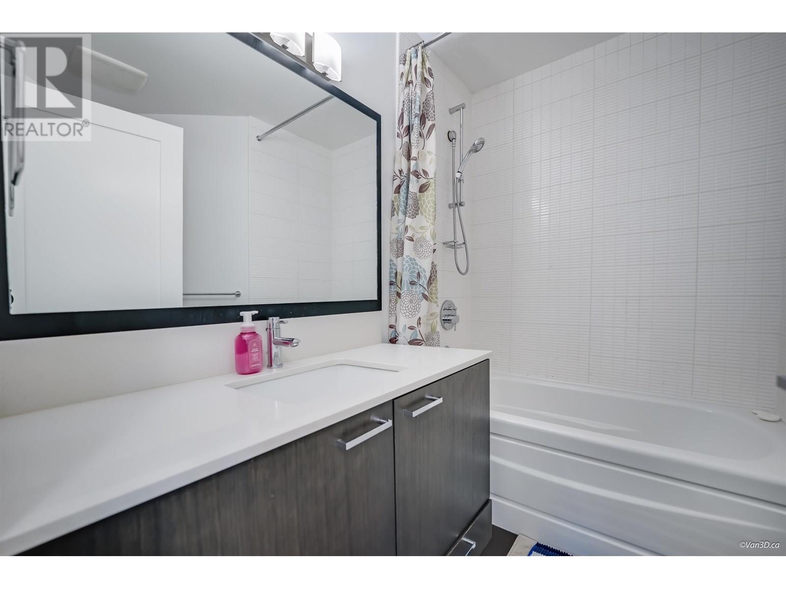 Photo 14 of 35 3395 Galloway Avenue, Coquitlam BC