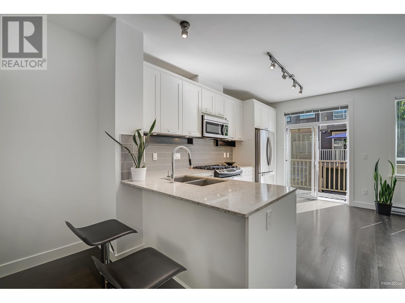 Photo 9 of 35 3395 Galloway Avenue, Coquitlam BC