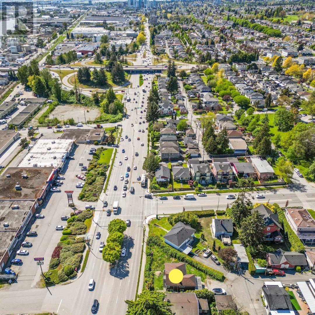 Photo 10 of 1715 Se Marine Drive, Vancouver BC