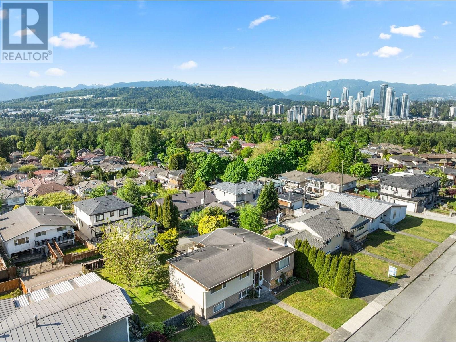 Photo 1 of 8915 Monroe Avenue, Burnaby BC