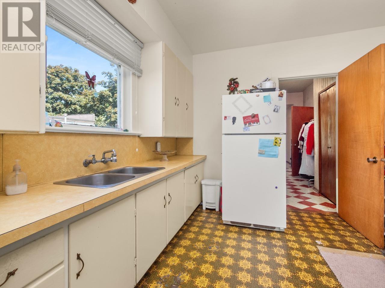 Photo 9 of 1524 William Street, Vancouver BC