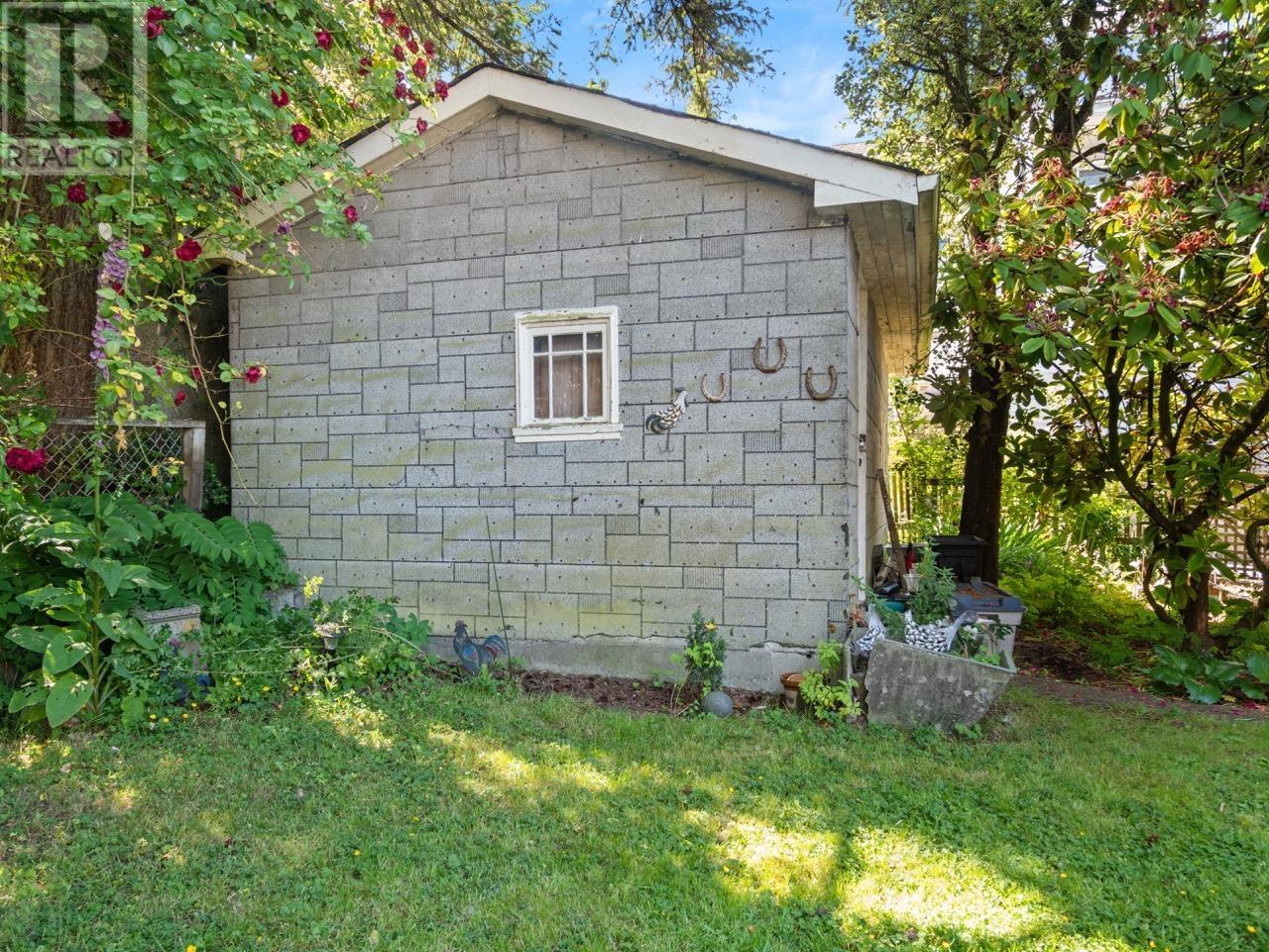 Photo 16 of 1524 William Street, Vancouver BC