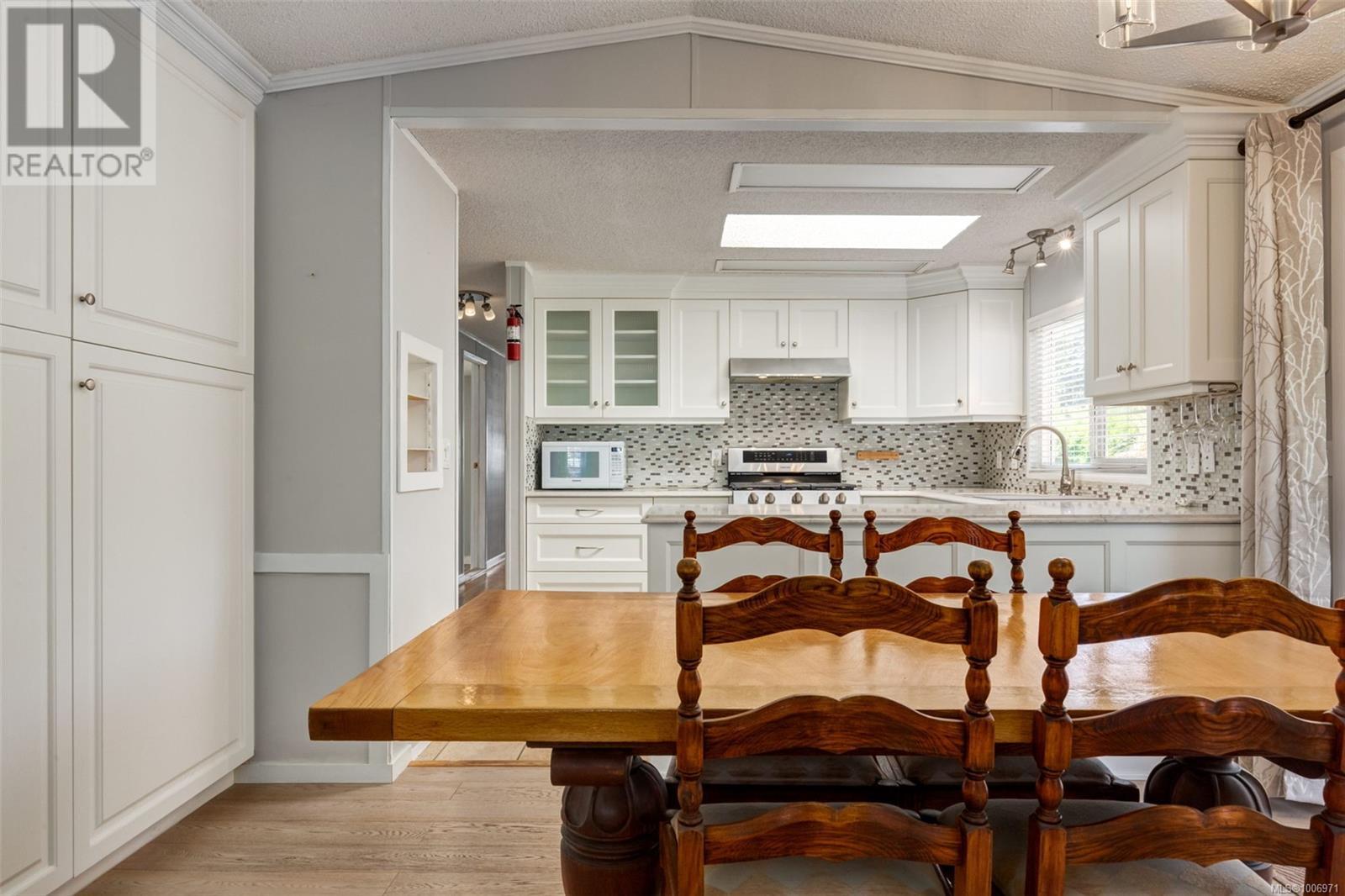 Photo 16 of 1060 Murchie Way, Nanaimo BC