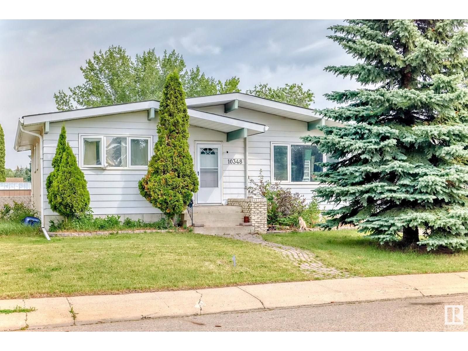 Photo 1 of 10348 36 A Av Nw, Edmonton AB