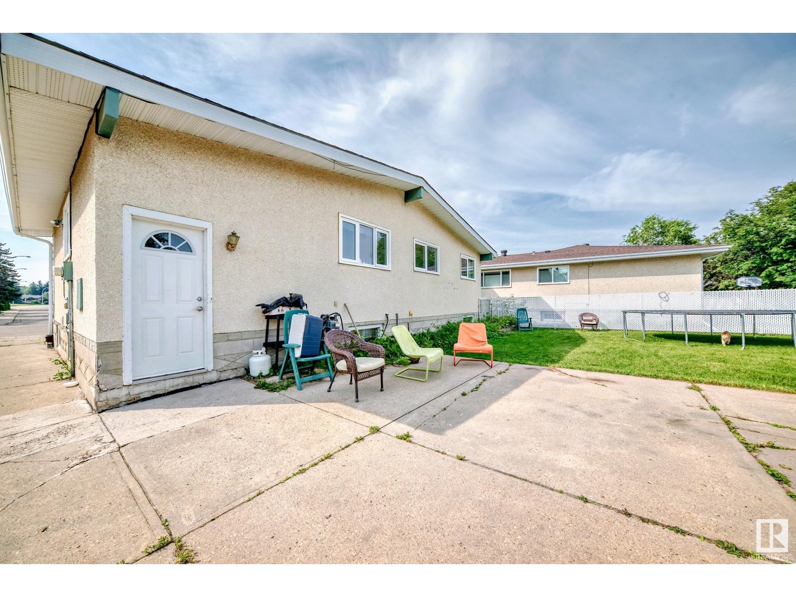 Photo 21 of 10348 36 A Av Nw, Edmonton AB