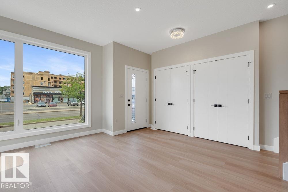 Photo 22 of 8713 149 St Nw, Edmonton AB