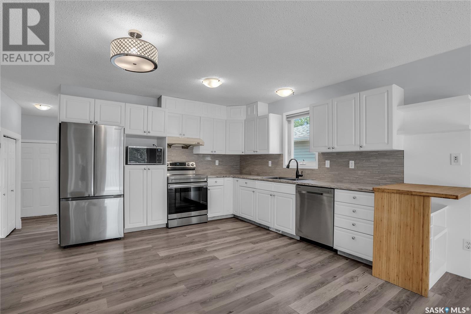 Photo 10 of 2423 Kenderdine Road, Saskatoon SK