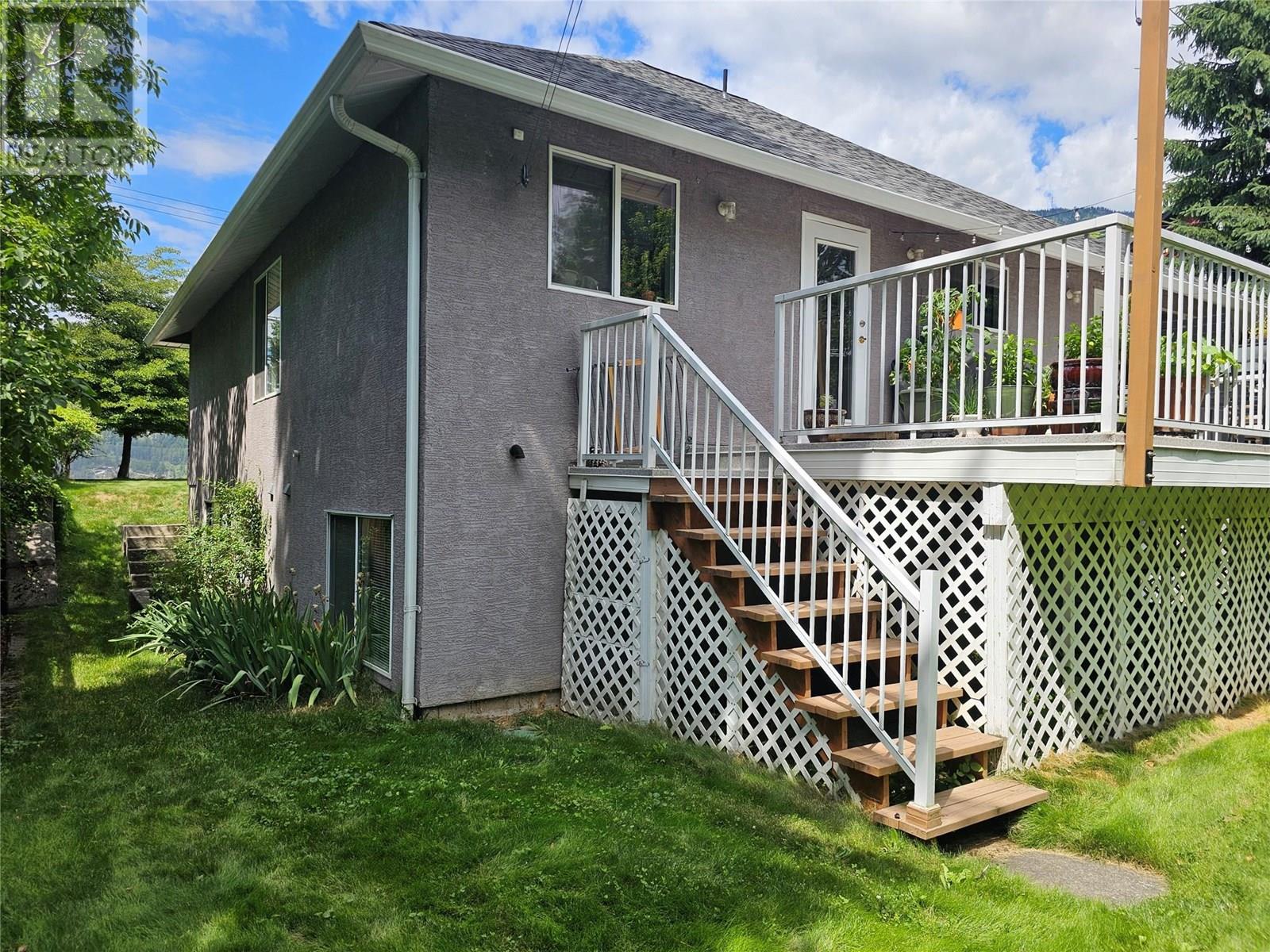 Photo 37 of 410 Fifth Street, Nelson BC