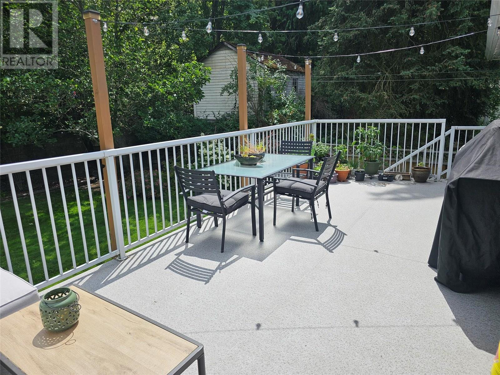 Photo 34 of 410 Fifth Street, Nelson BC