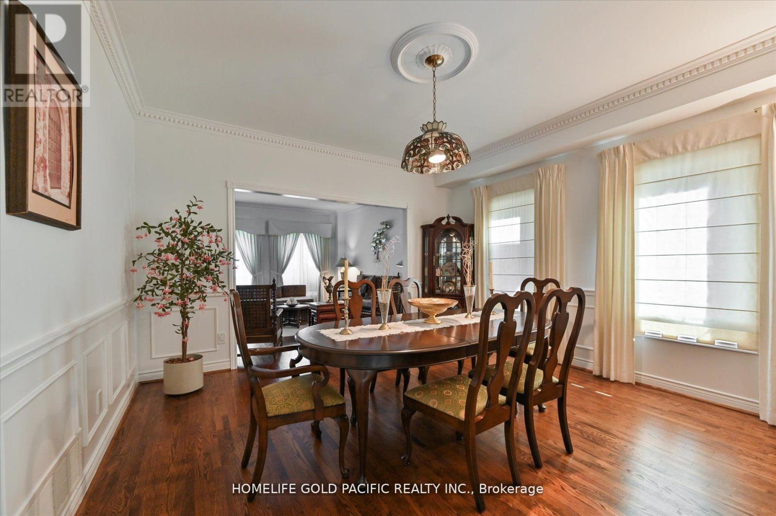 Photo 11 of 81 Clarinda Drive, Toronto ON