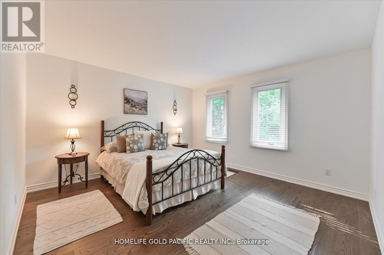 Photo 31 of 81 Clarinda Drive, Toronto ON
