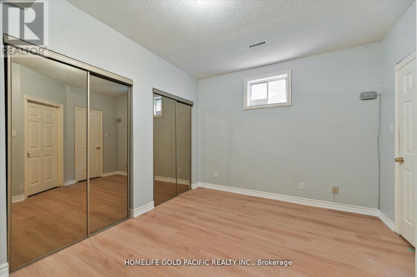 Photo 36 of 81 Clarinda Drive, Toronto ON