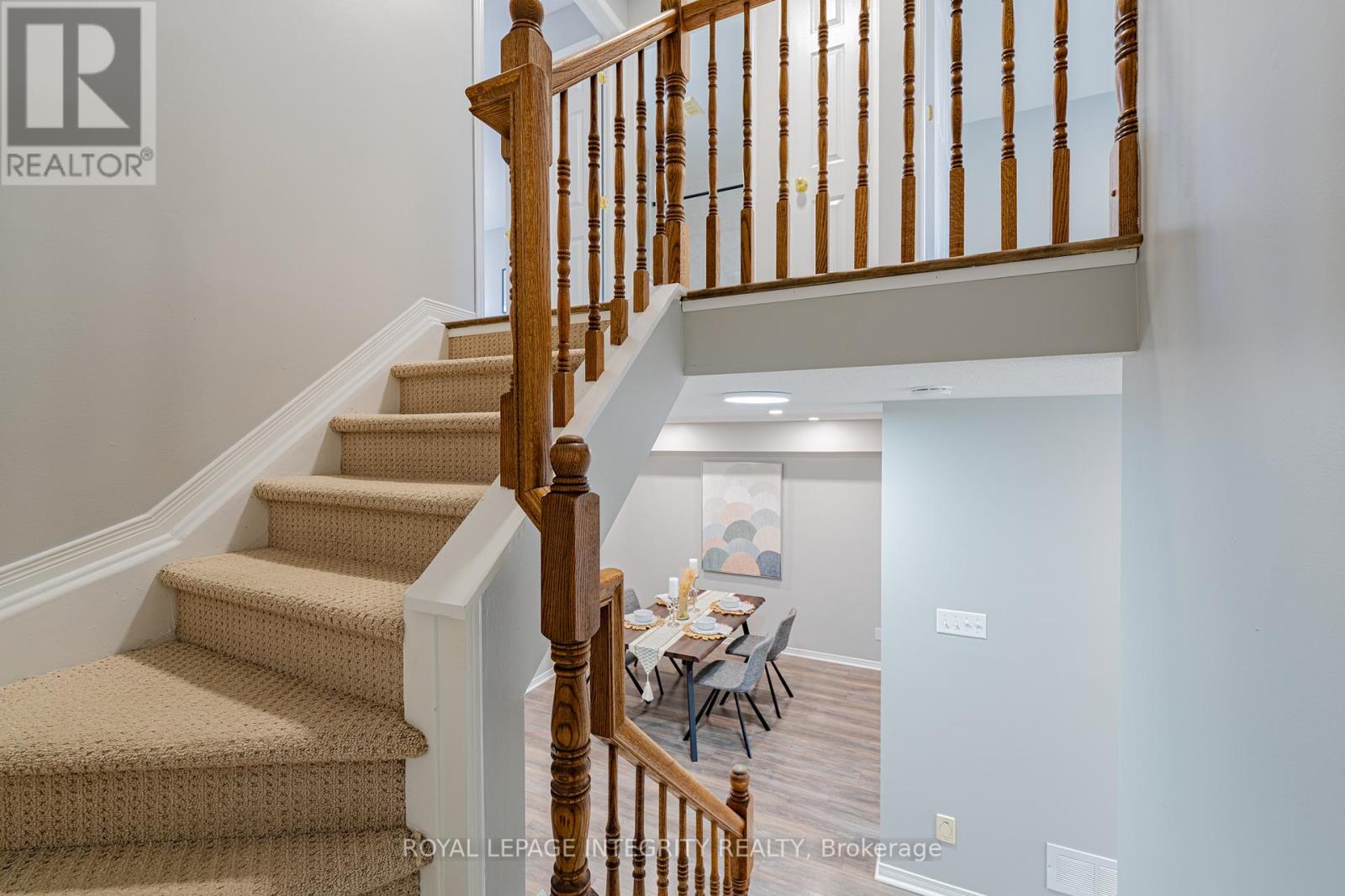 Photo 18 of 165 Kinross Private, Ottawa ON