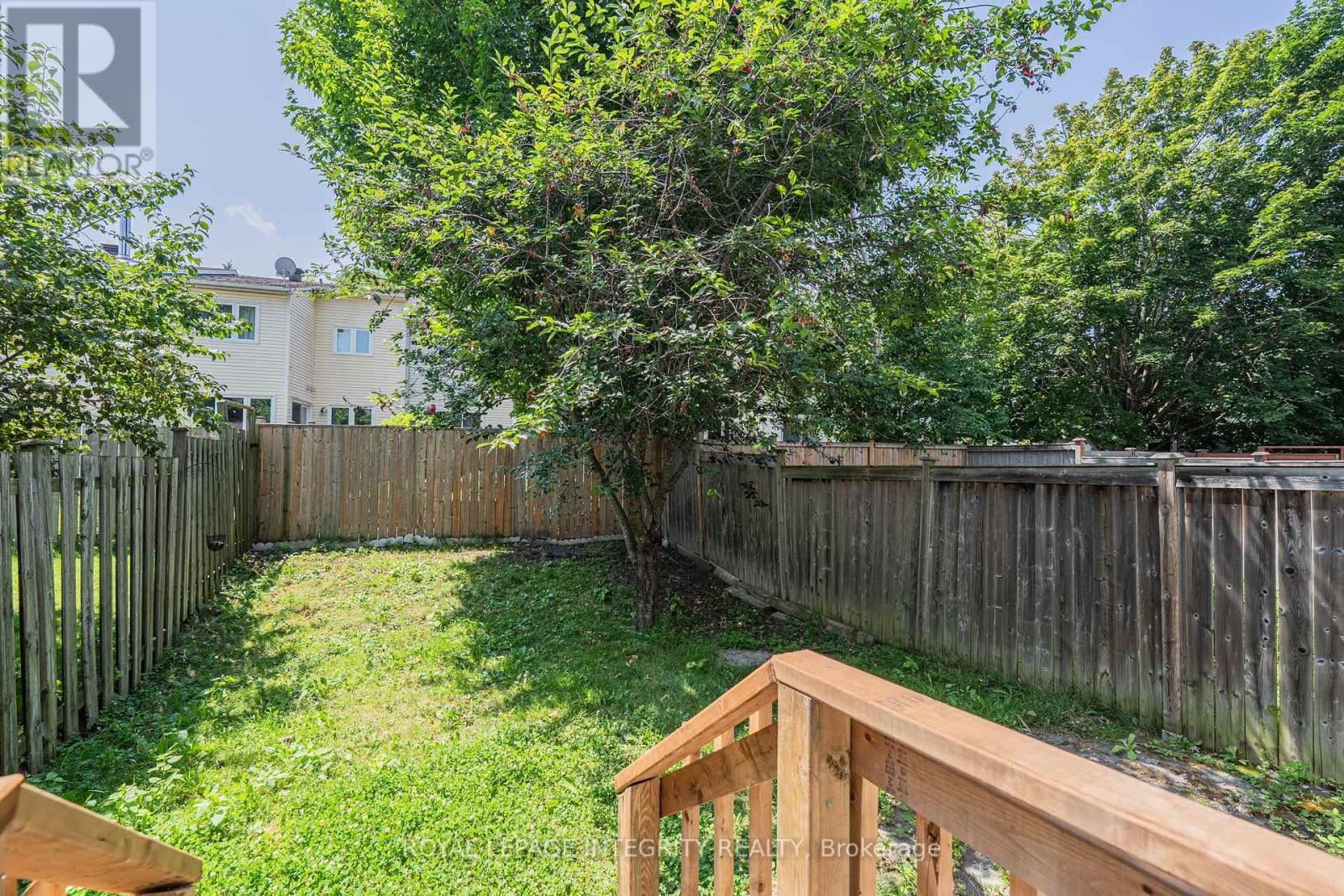Photo 30 of 165 Kinross Private, Ottawa ON