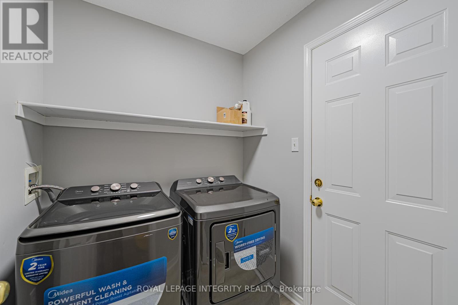 Photo 7 of 165 Kinross Private, Ottawa ON