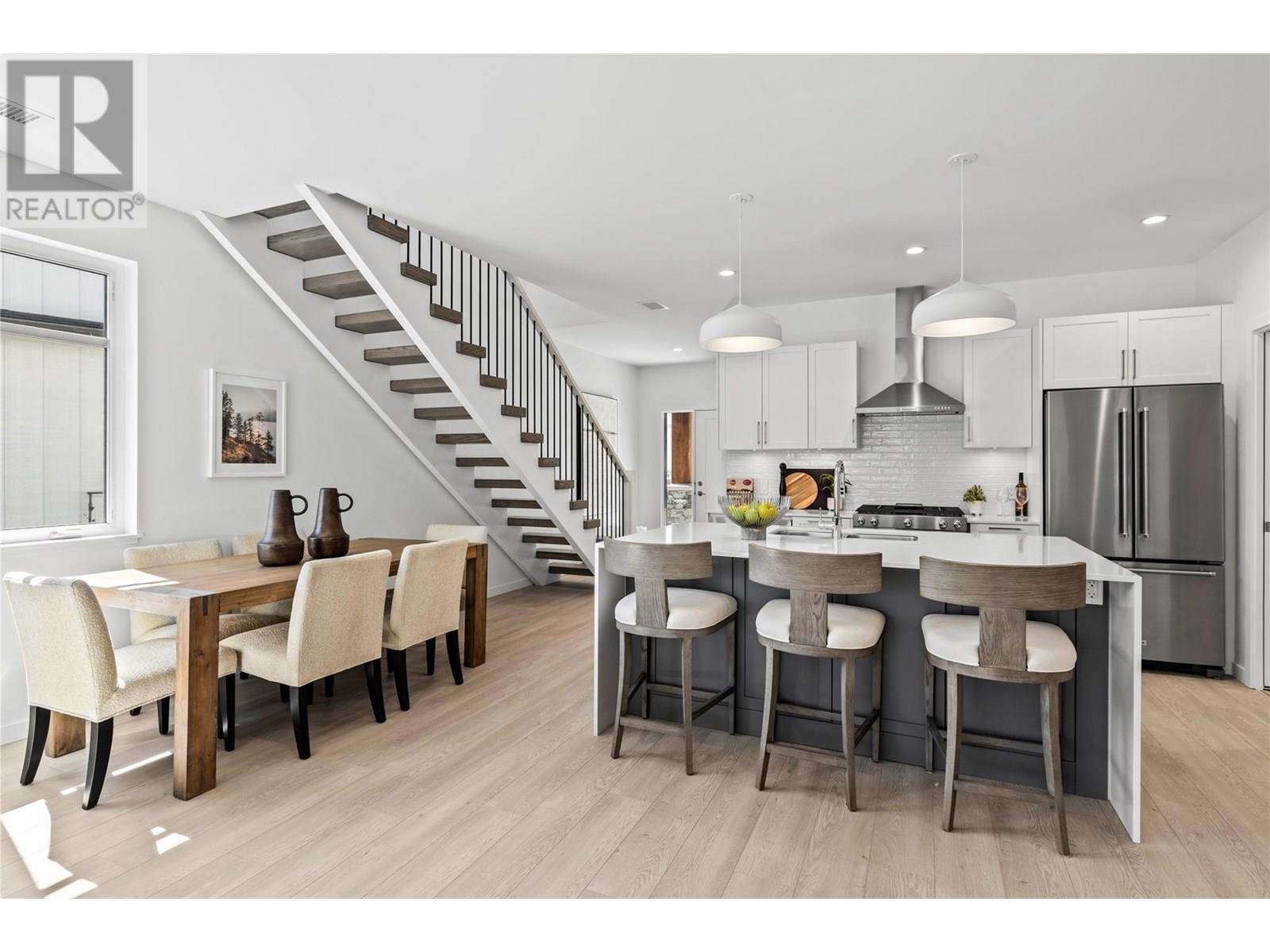 10 1979 Country Club Drive, Kelowna