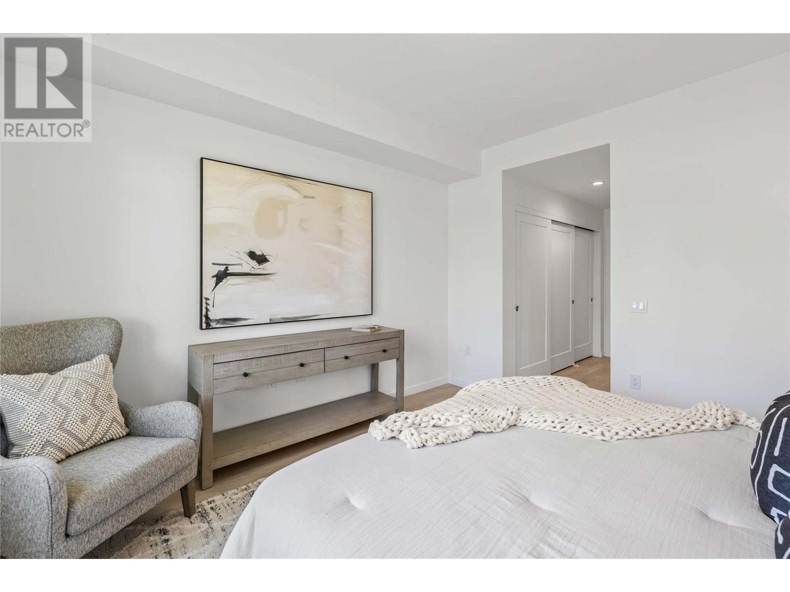 10 1979 Country Club Drive, Kelowna