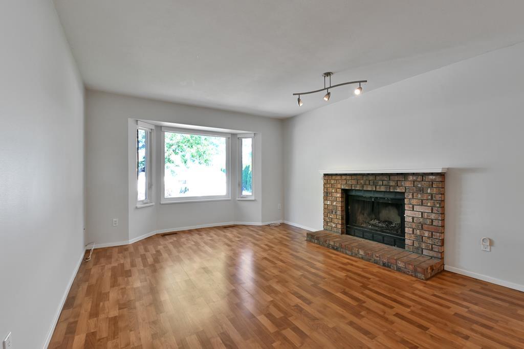 Photo 15 of 6027 Morgan Drive, Surrey BC