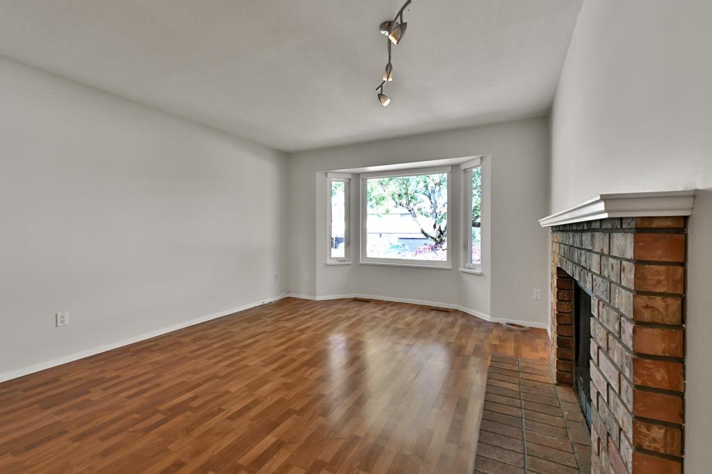 Photo 14 of 6027 Morgan Drive, Surrey BC