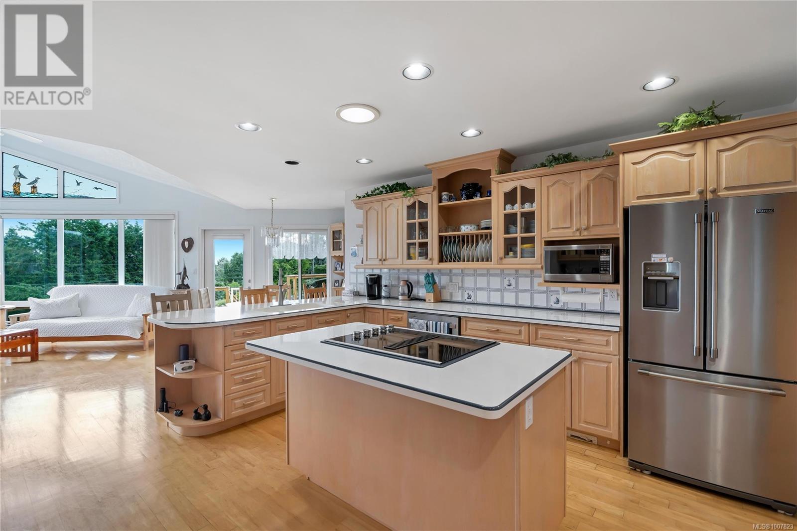 Photo 11 of 6572 Birds Eye Dr, Duncan BC