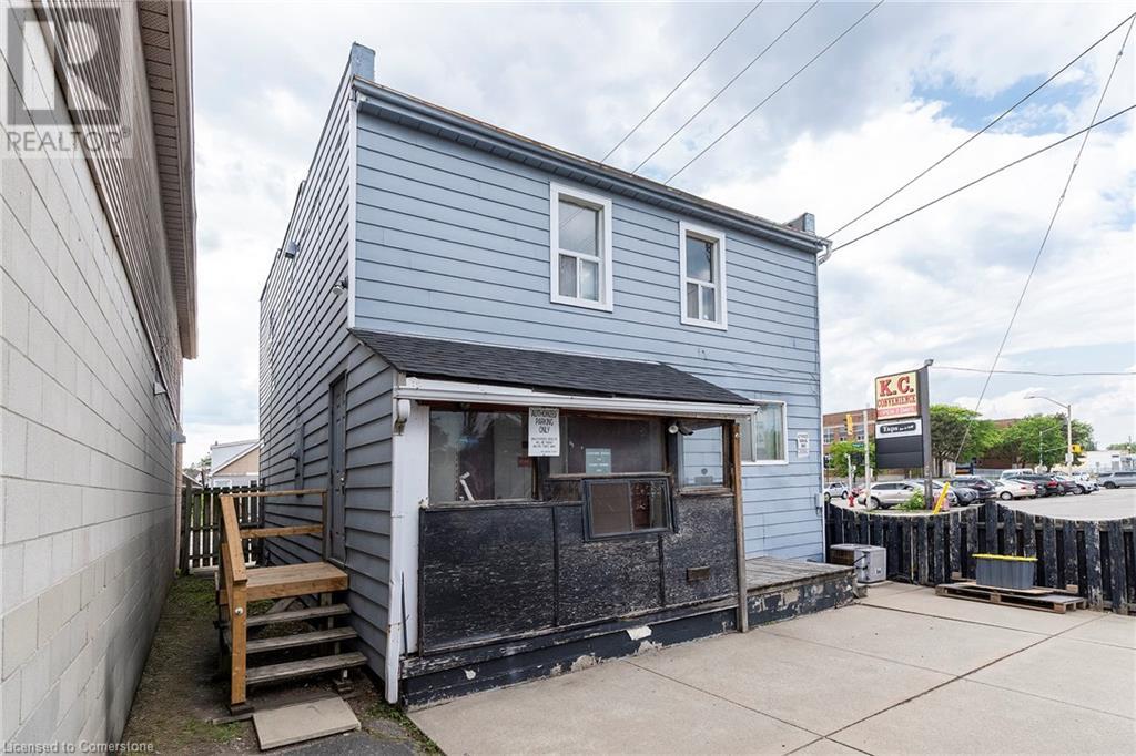 Photo 15 of 124 Parkdale Avenue N, Hamilton ON