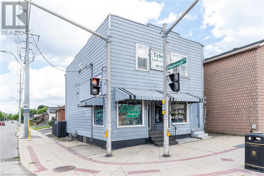 Photo 1 of 124 Parkdale Avenue N, Hamilton ON